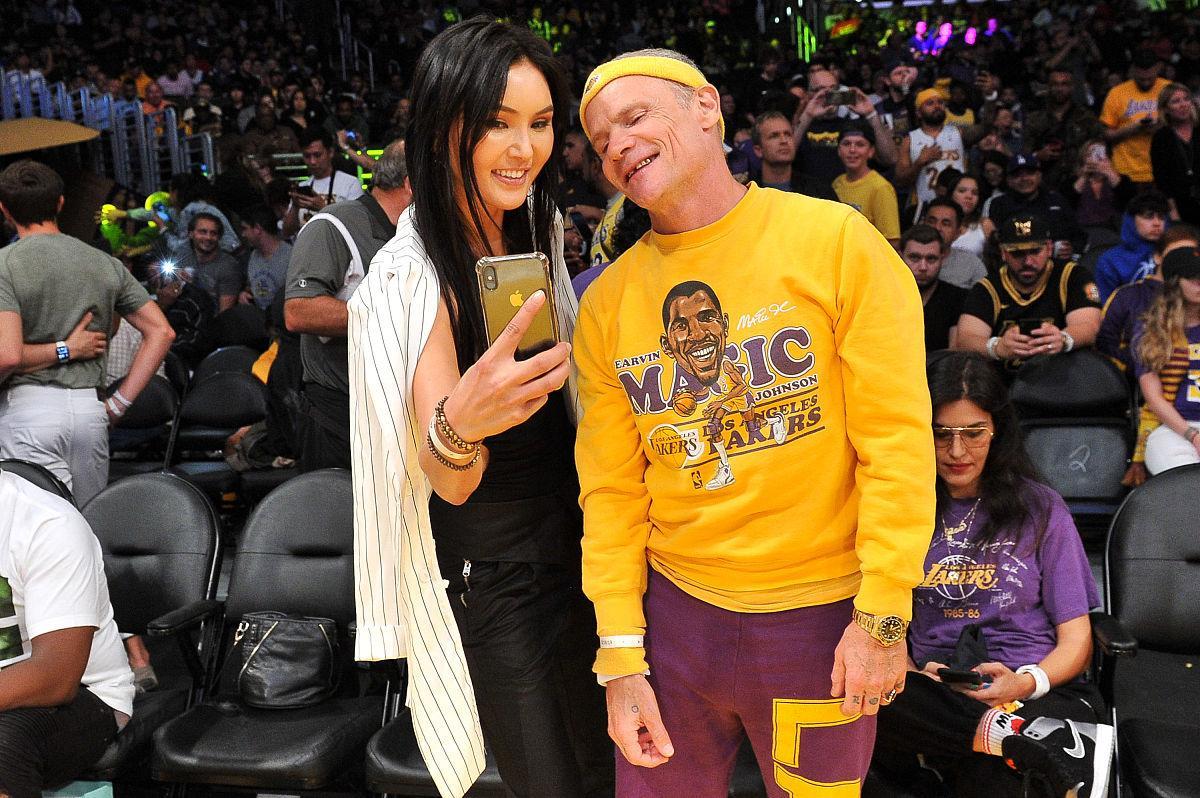 开云体育下载-湖人领先12分惨遭逆转！三大致命败因让黄蜂完成18分大胜