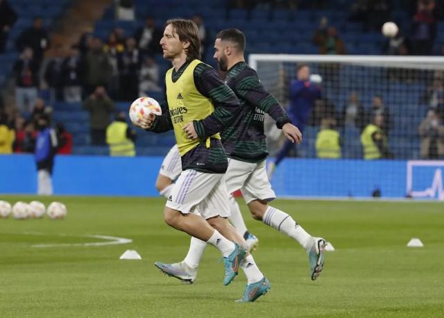 开云APP-【国王杯】米利唐乌龙本泽马进球被吹，皇马0-1巴萨