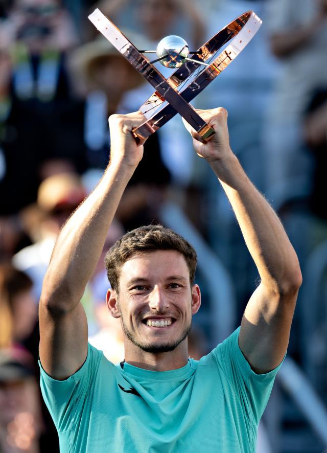 ATP大师赛冠军继续扩军 布斯塔光荣“参军”