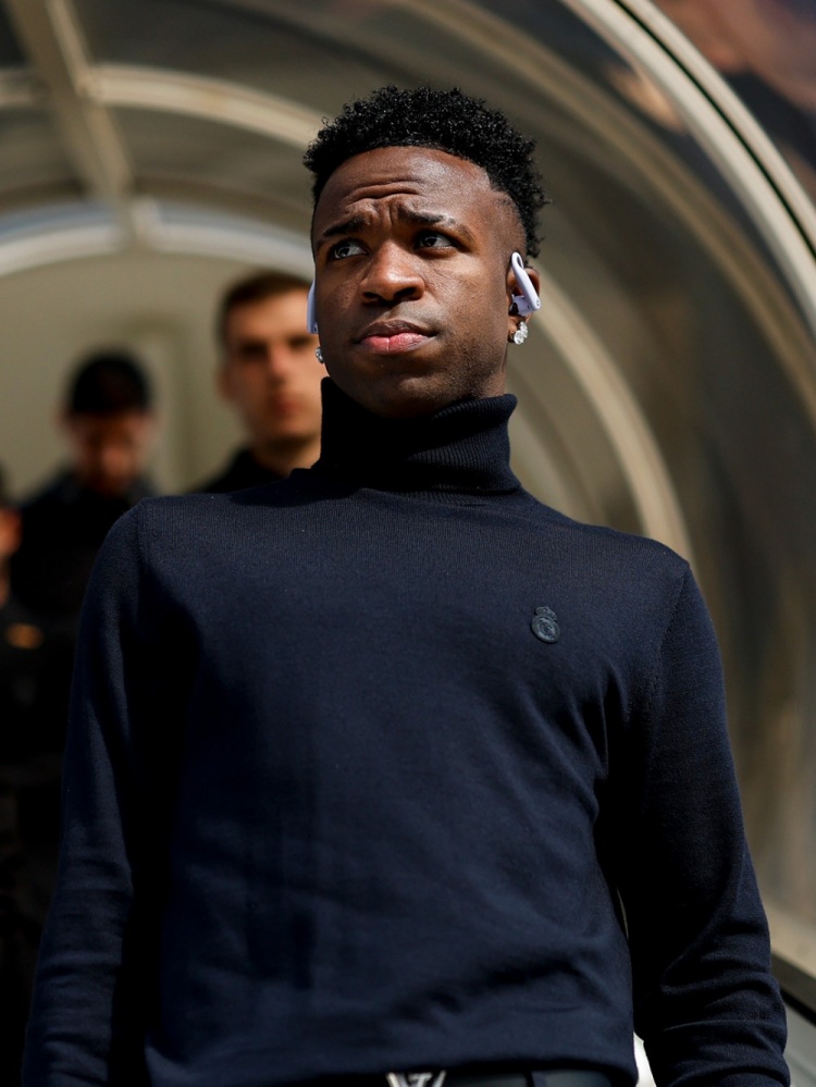 kaiyun-准备迎接欧冠！皇马官推晒照：我们已经在里斯本了！