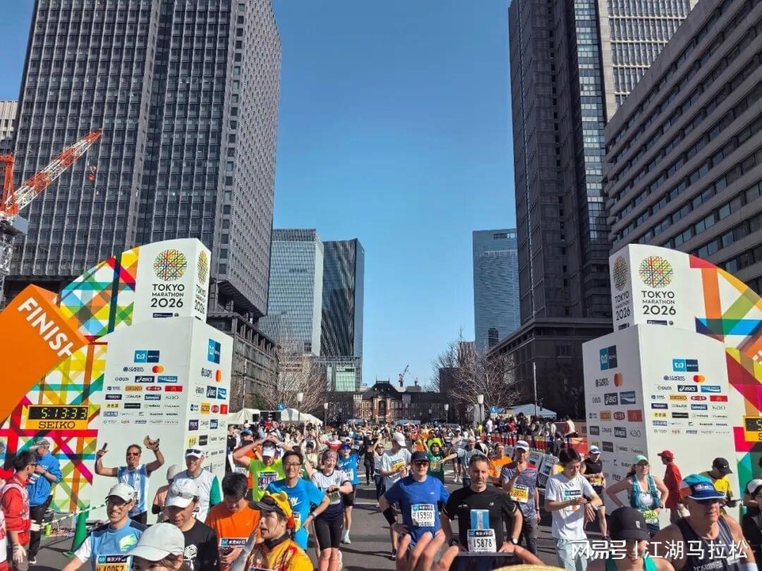 开云APP-就号码布！东京马拉松这大满贯吃相也太难看了吧
