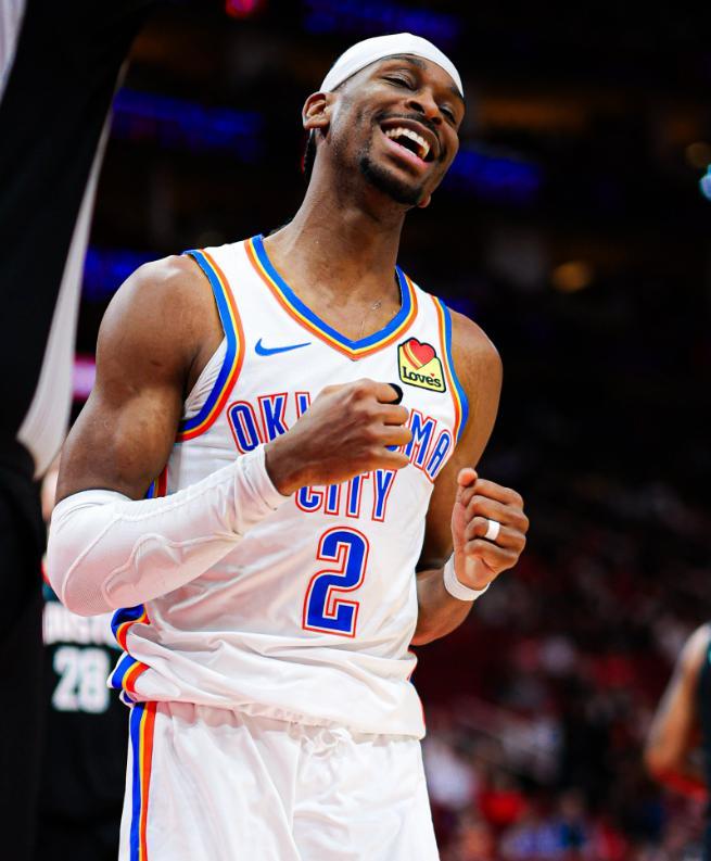 开云-亚历山大20+10刷爆神迹，兰德尔32分带不动华子，雷霆擒狼夺8连胜